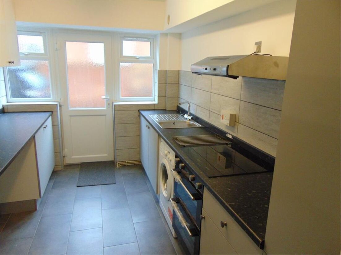 Flat Hamilton Road in Reading