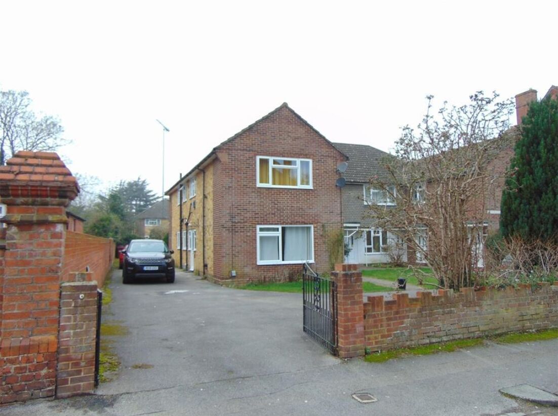 Flat Hamilton Road in Reading
