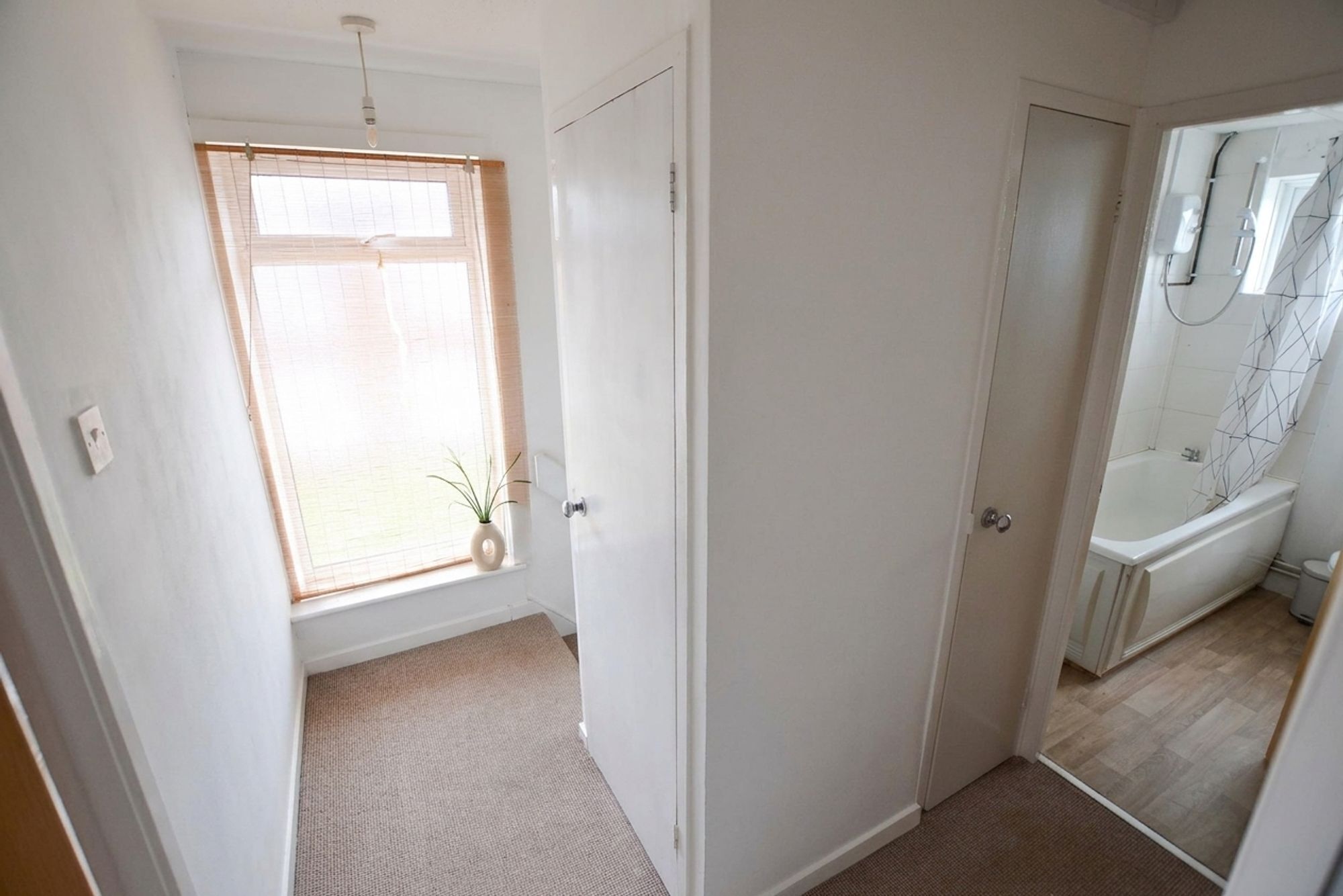 Flat Griffin Close in Charnwood