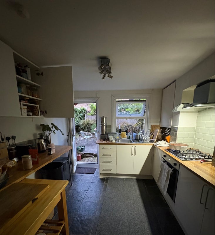 Room Tintern Street in Greater London