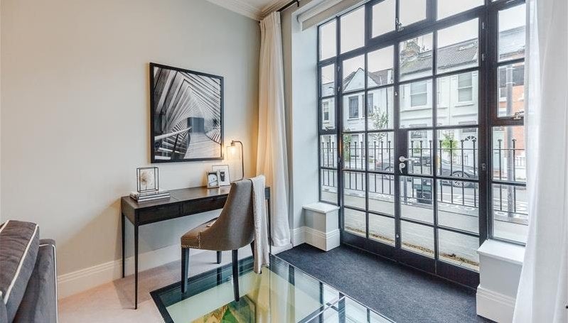 Flat Rainville Road in Greater London