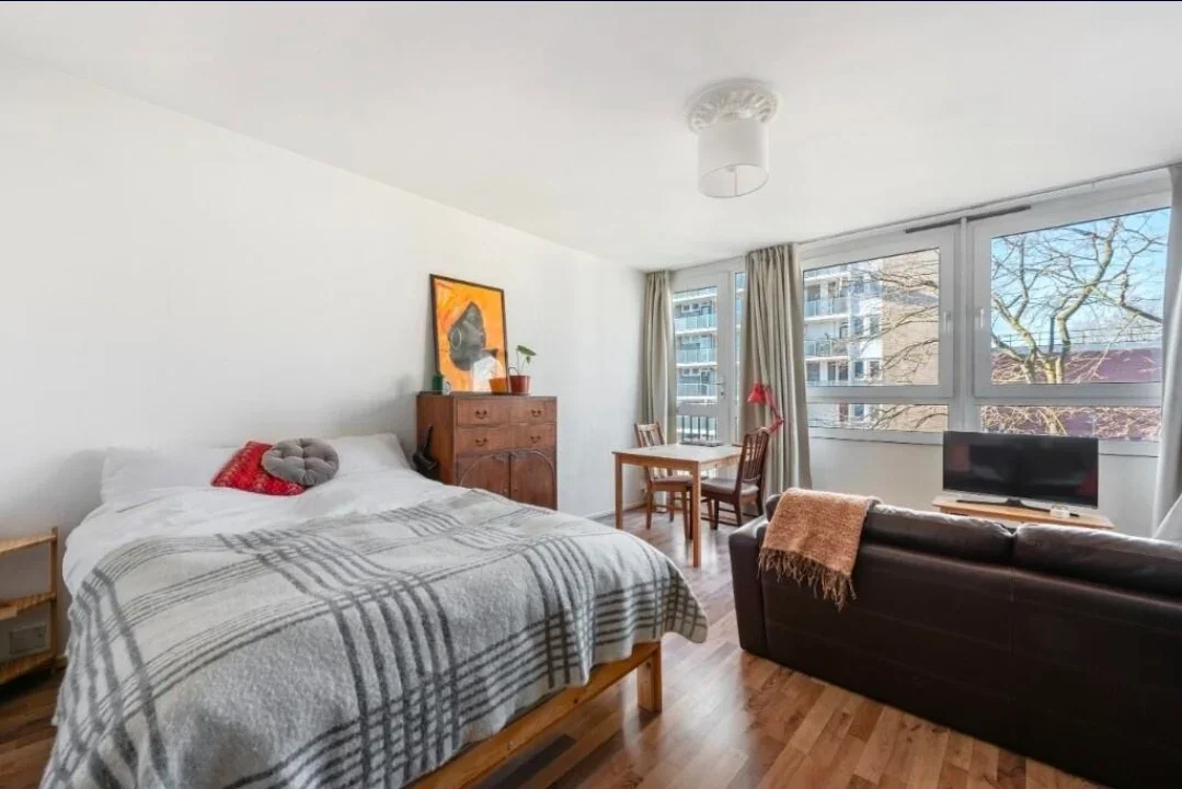 Room Stanhope Street in Greater London