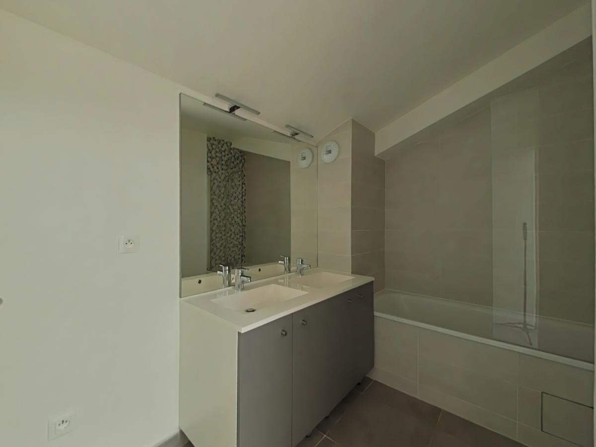 Flat Chemin de Canto-Laouzette in Roques