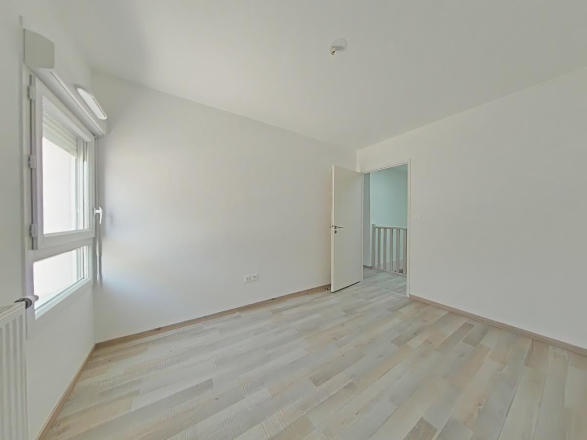 Flat Chemin de Canto-Laouzette in Roques