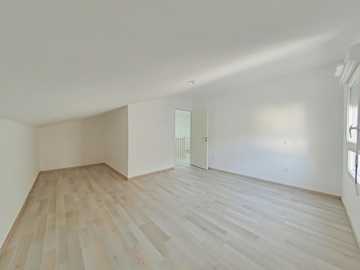 Flat Chemin de Canto-Laouzette in Roques