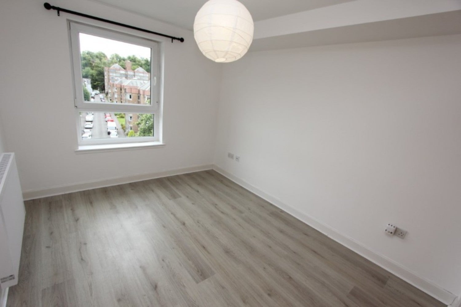 Flat Tantallon Road in Glasgow