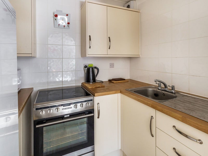 Flat Roebuck Close in Reigate and Banstead