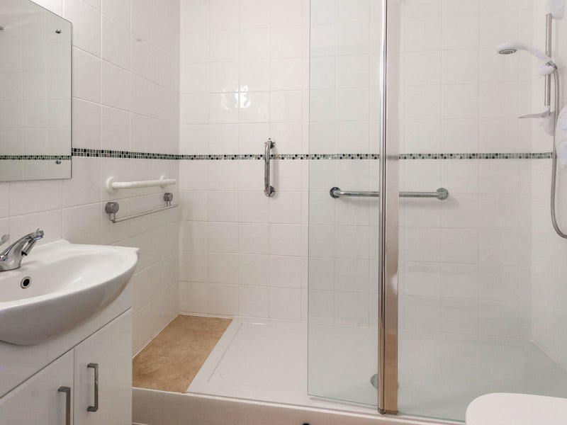 Flat Roebuck Close in Reigate and Banstead