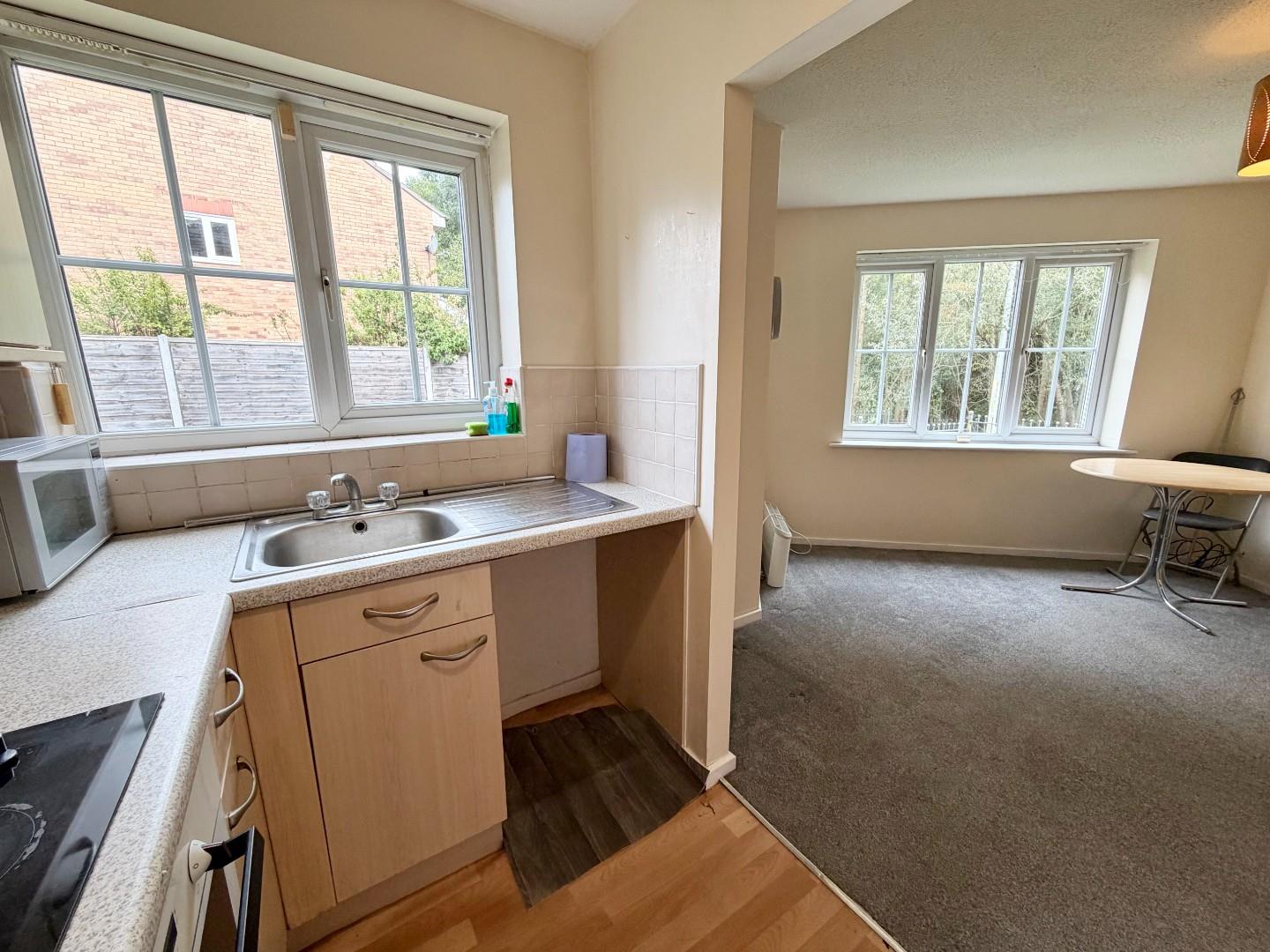 Flat Sandybrook Drive in Manchester