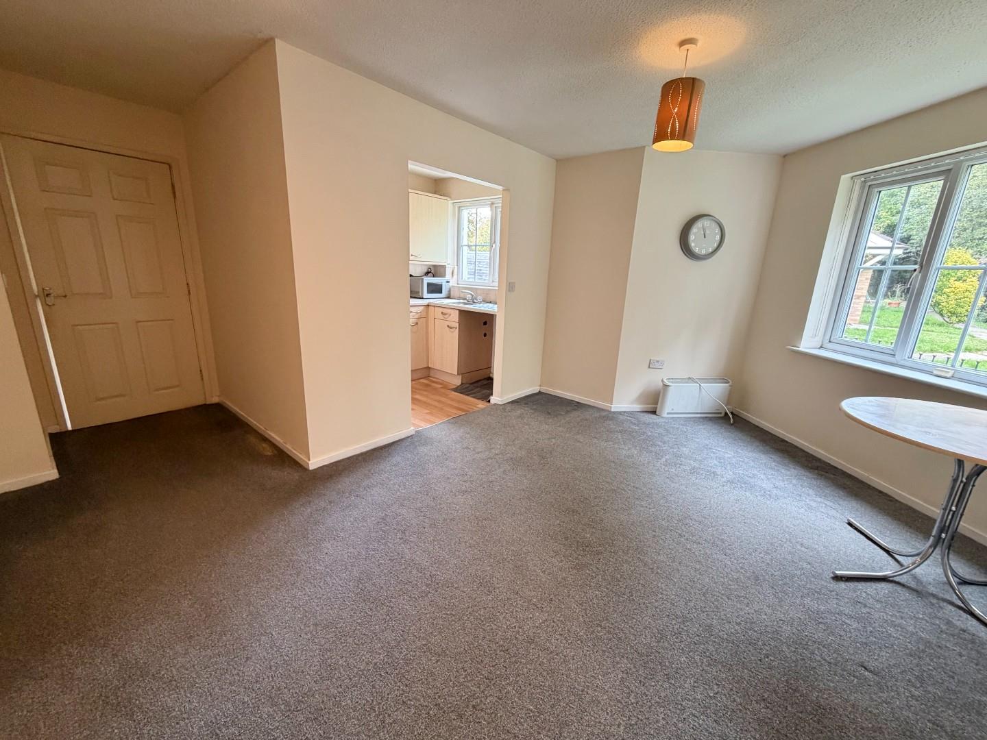 Flat Sandybrook Drive in Manchester