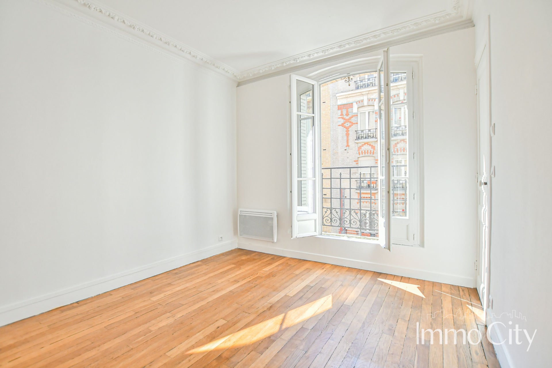 Flat Rue Villeneuve in Clichy