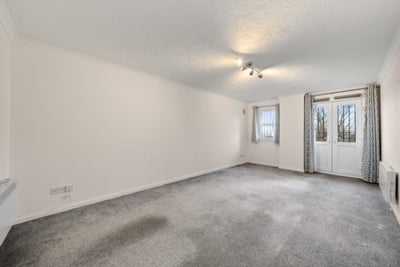 Flat Horniman Drive in Greater London