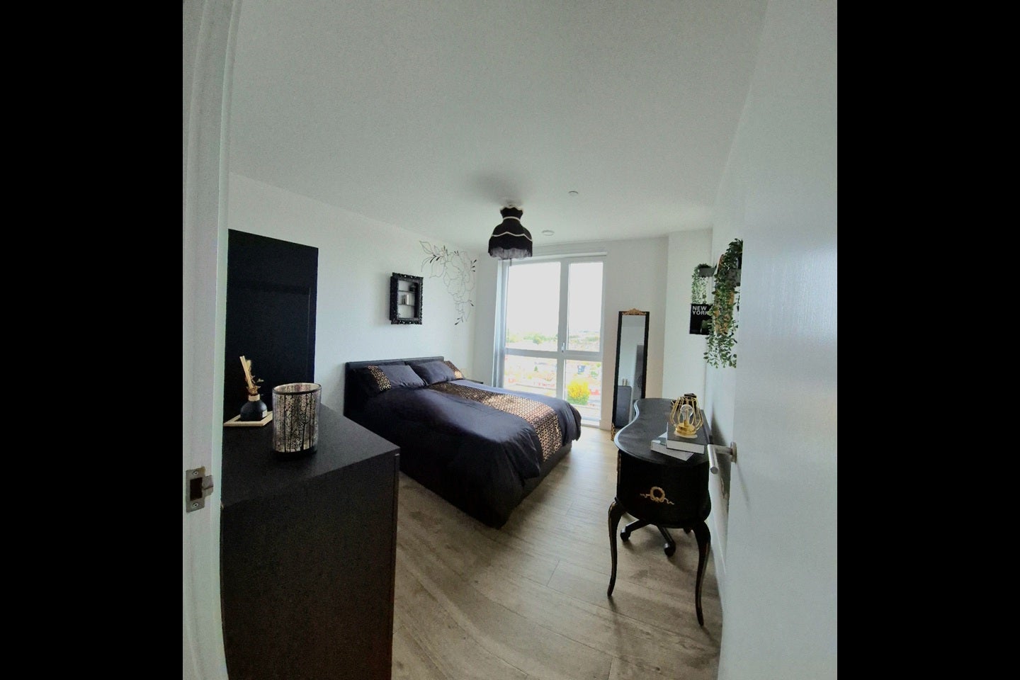 Room Beck Square in Greater London