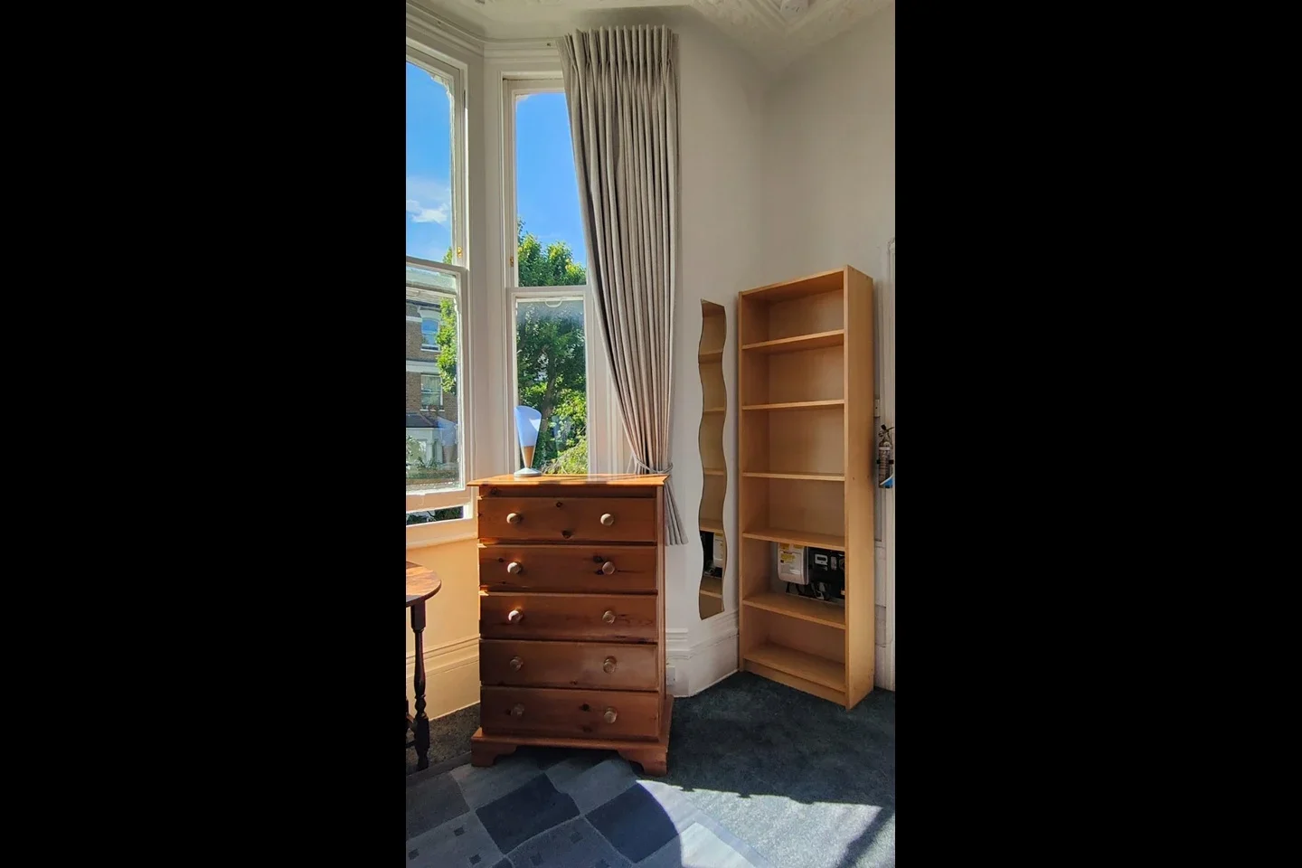 Room South Hill Park Gardens in Greater London