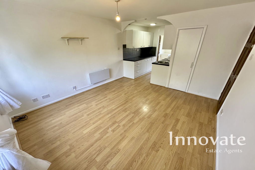 Flat Ascot Walk in Sandwell