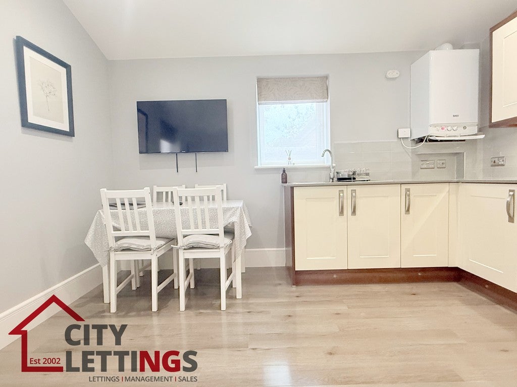 Flat Gedling Grove in Nottingham