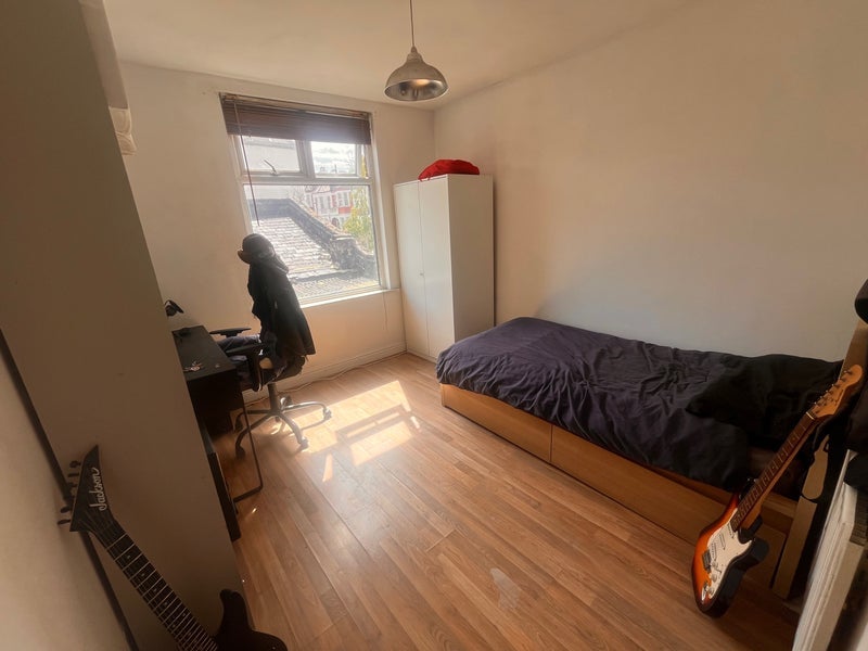 Room Lee High Road in Greater London