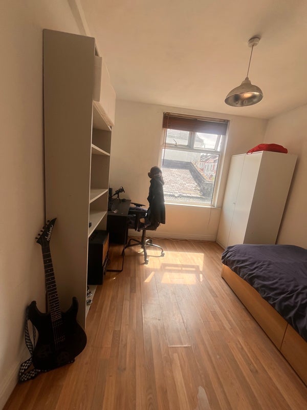 Room Lee High Road in Greater London