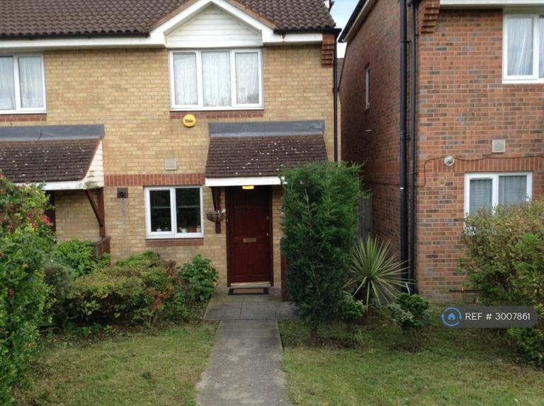 House Adams Way in Greater London