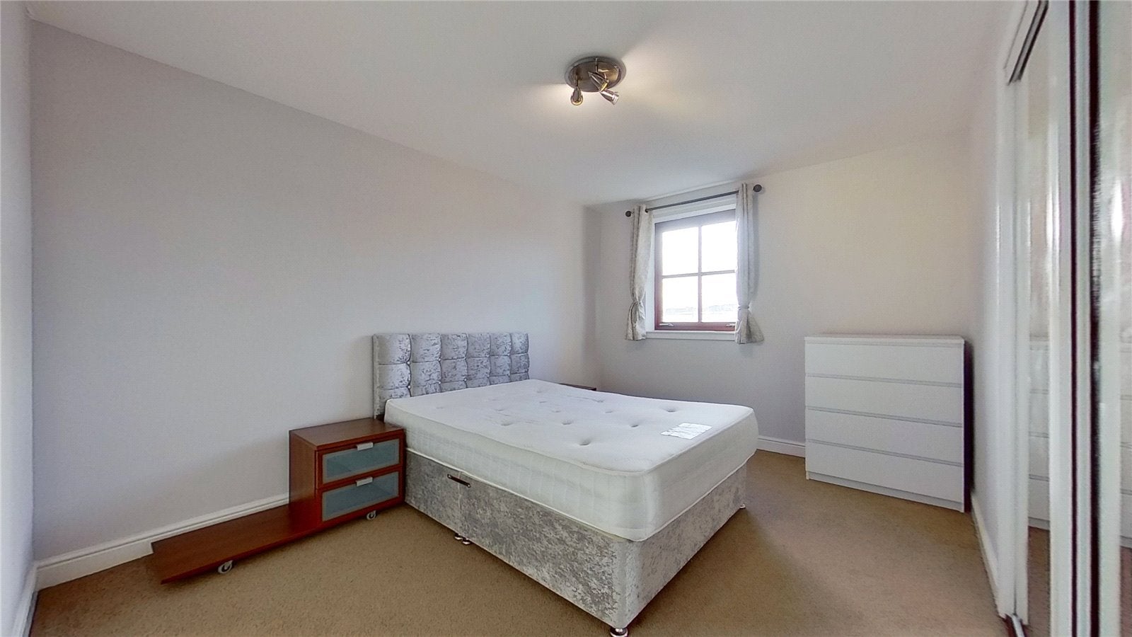 Flat Kidston Terrace in Glasgow