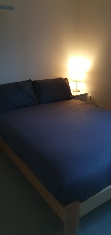 Room Cracklewood Close in Ferndown