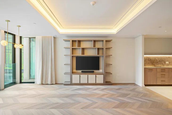 Flat Basil Street in Greater London