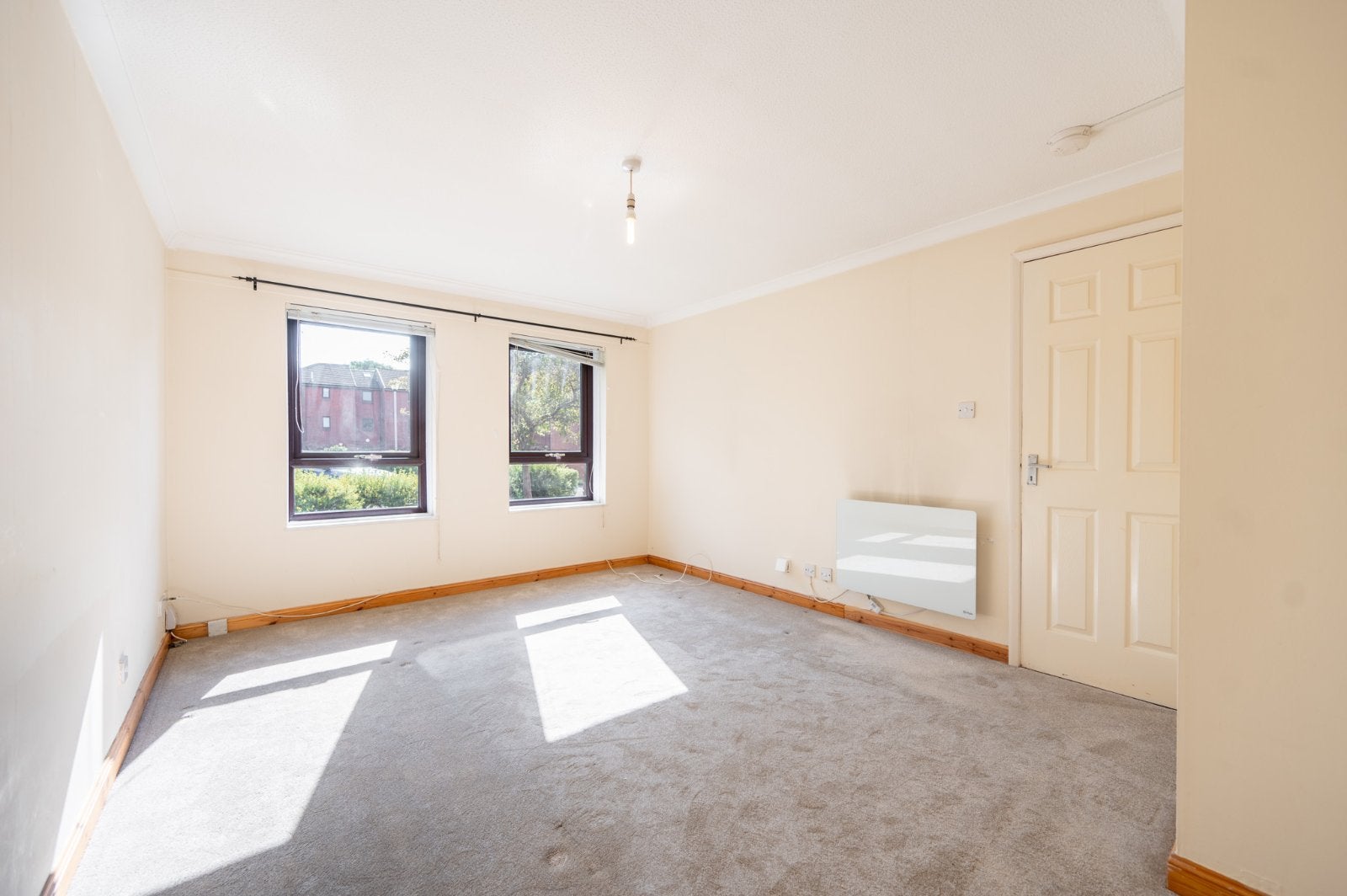 Flat Caird Gardens in Hamilton