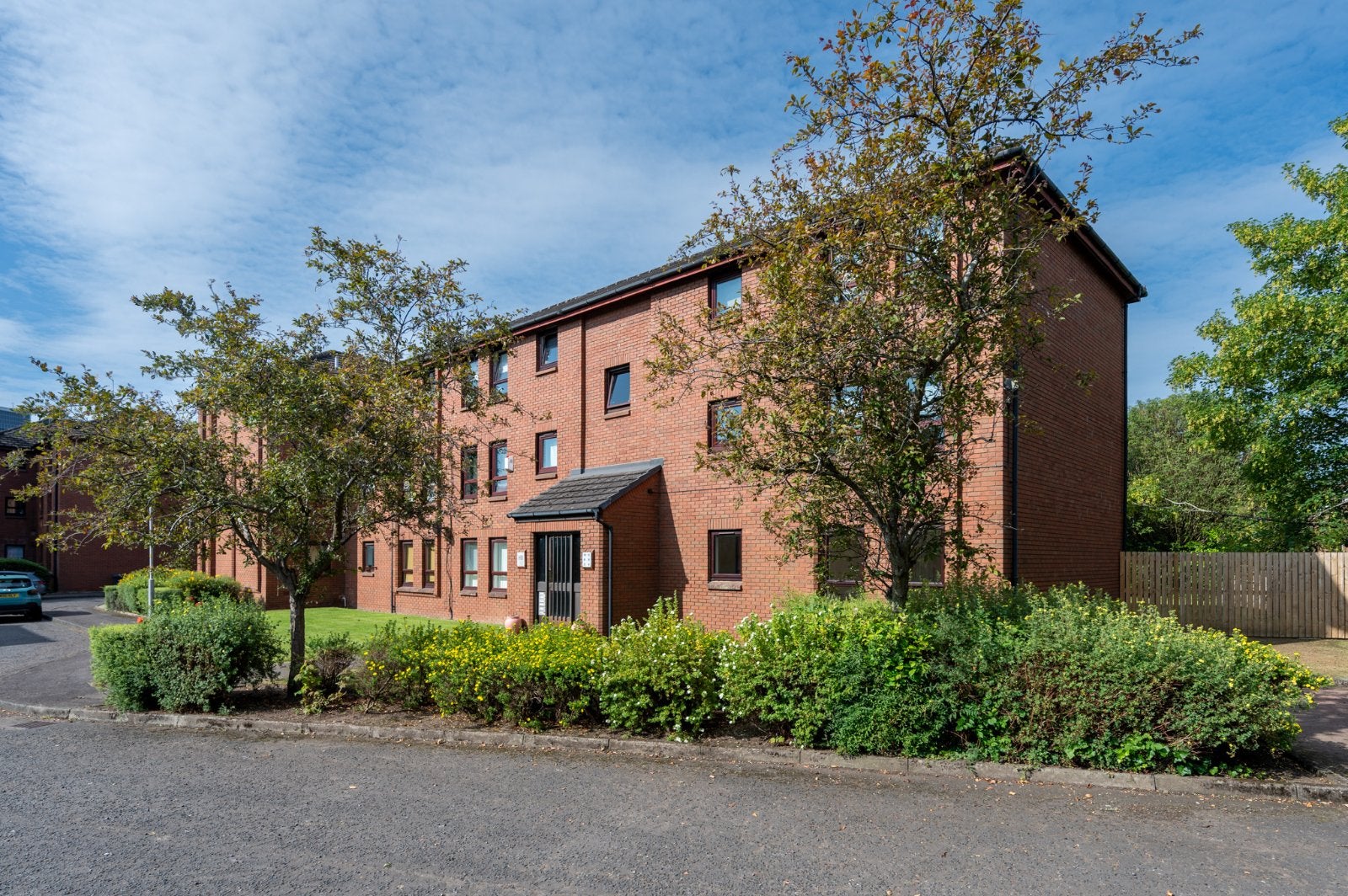 Flat Caird Gardens in Hamilton
