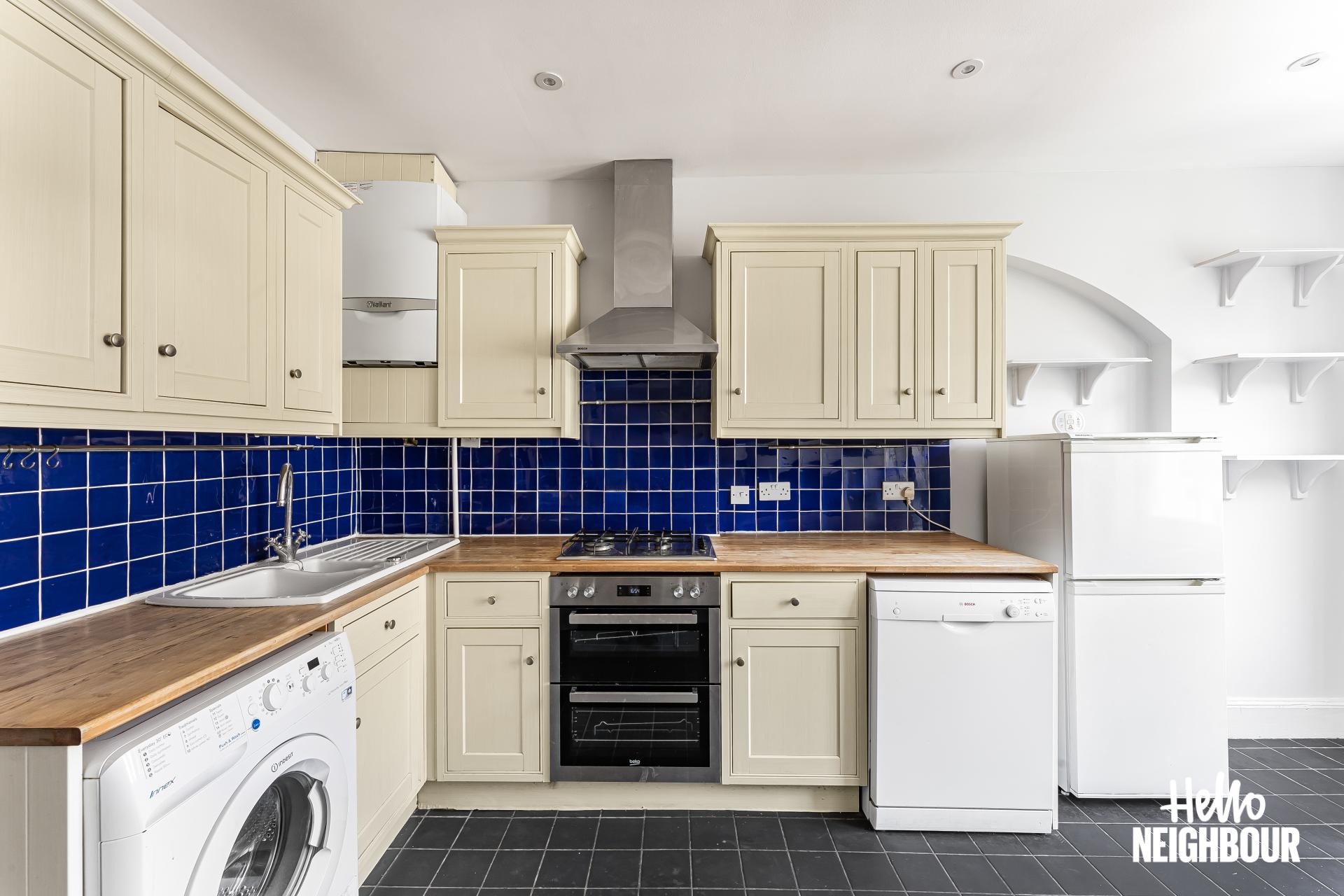 House Tregarvon Road in Greater London