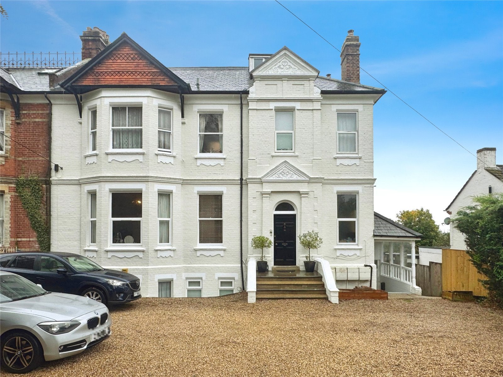 Flat Henley Road in Reading