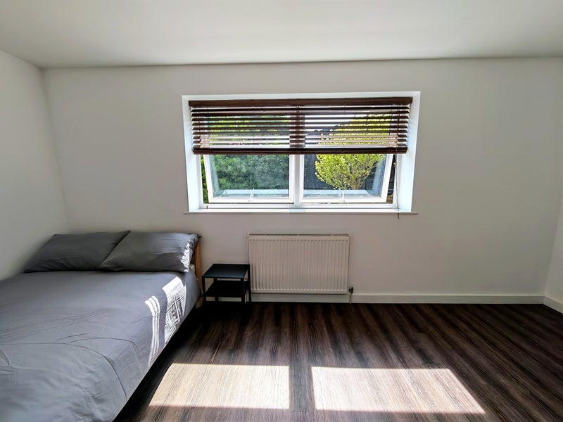 Room Footscray Road in Greater London