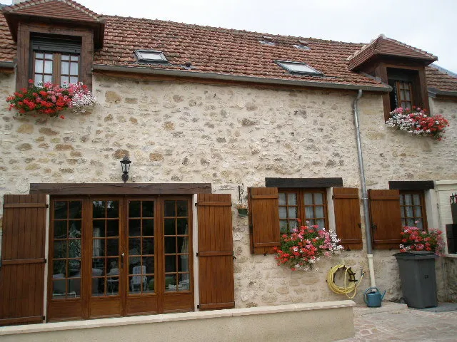 Chambre Rue de l'Abbé Léonard à Osny