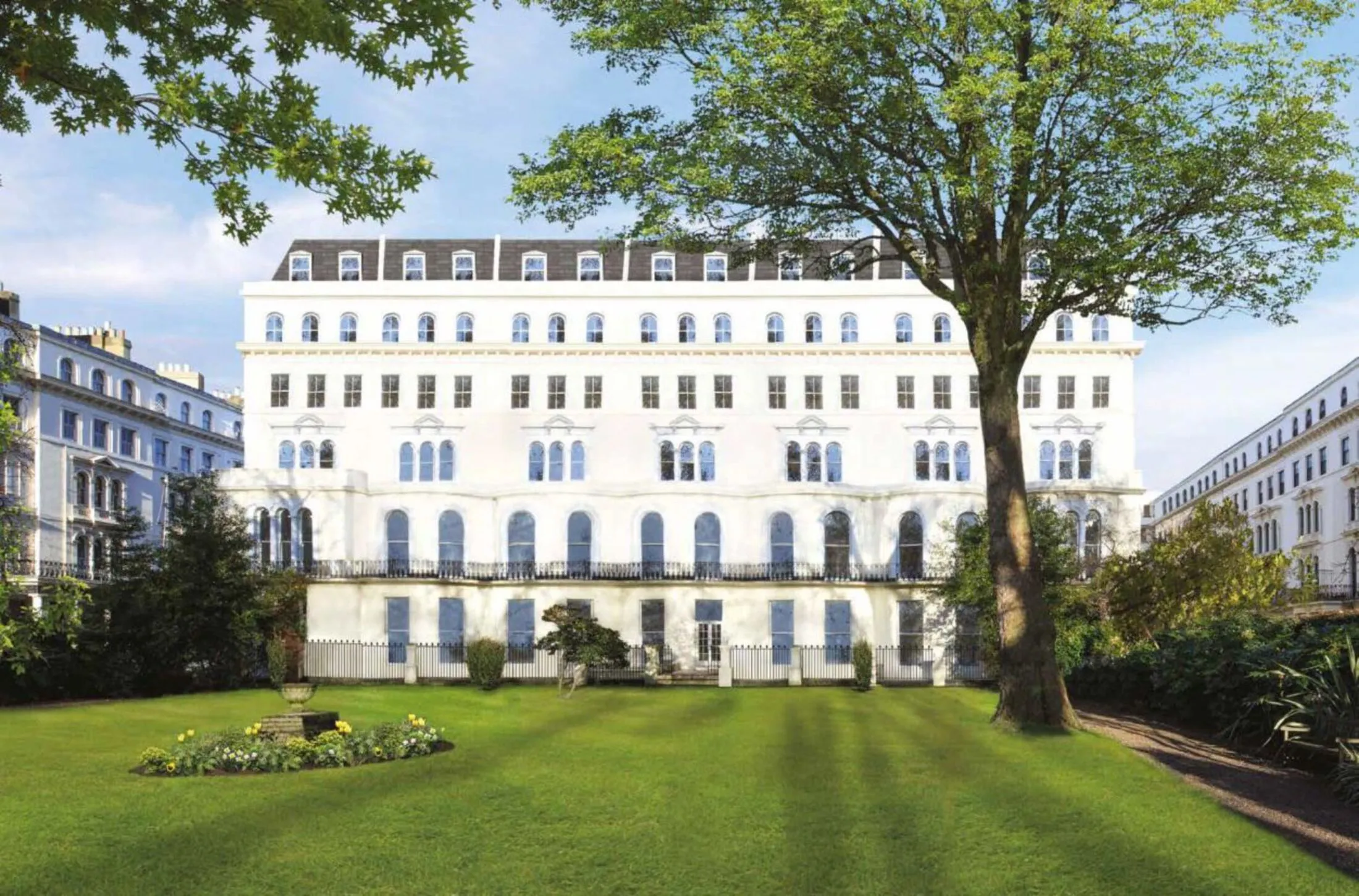 Flat Kensington Gardens Square in City of Westminster