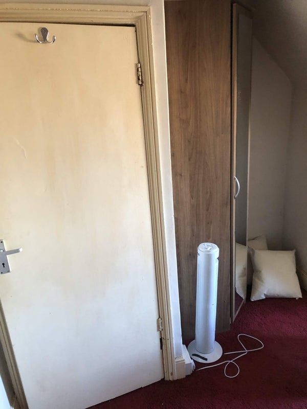 Room Kingston Road in Poole