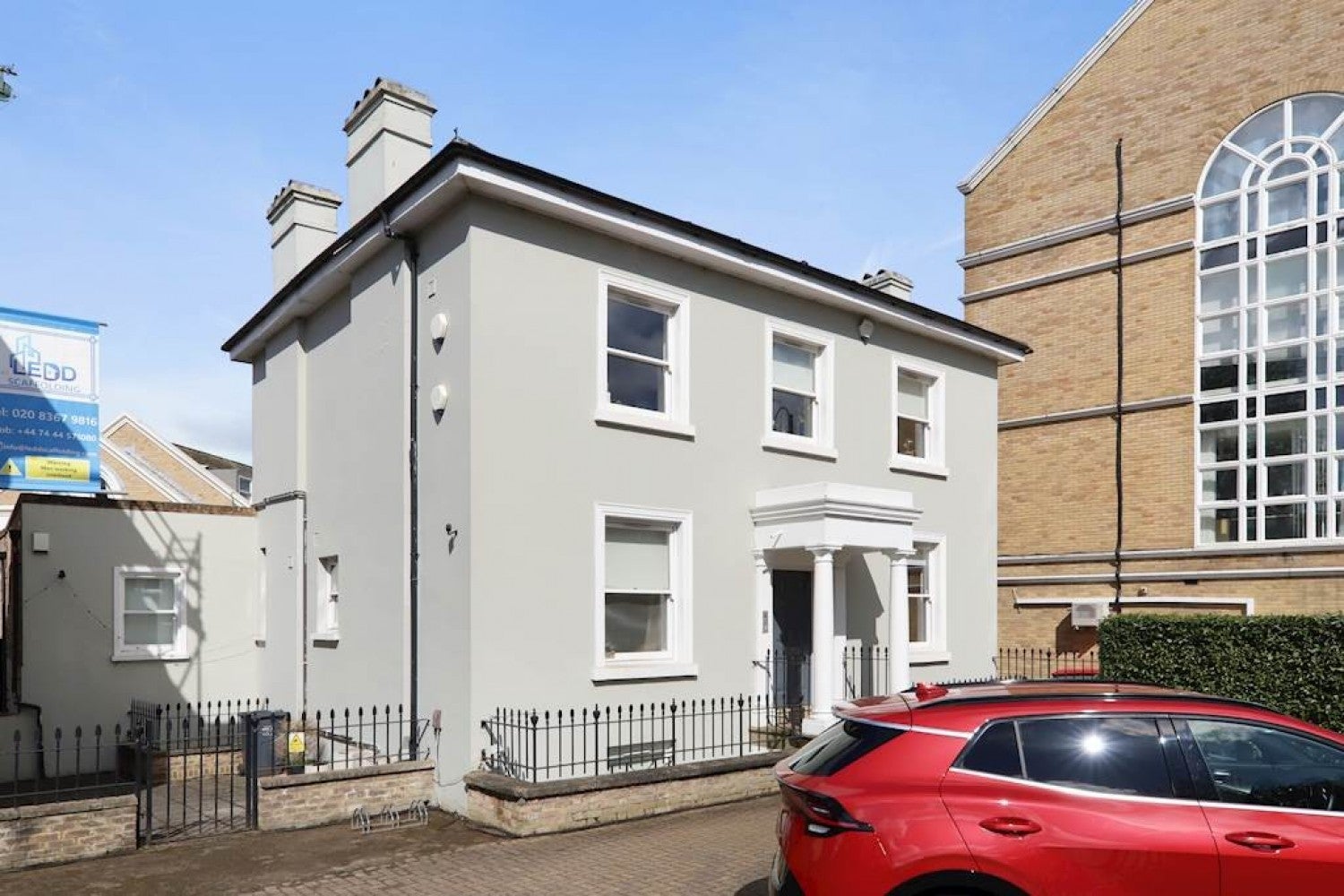 Flat Church Road in Greater London