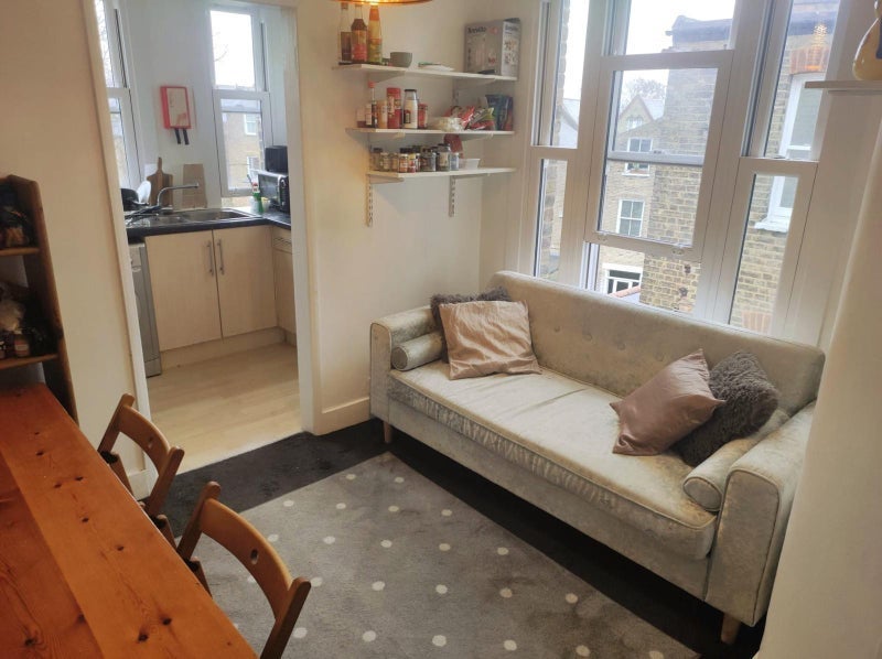 Room Brixton Hill in Greater London