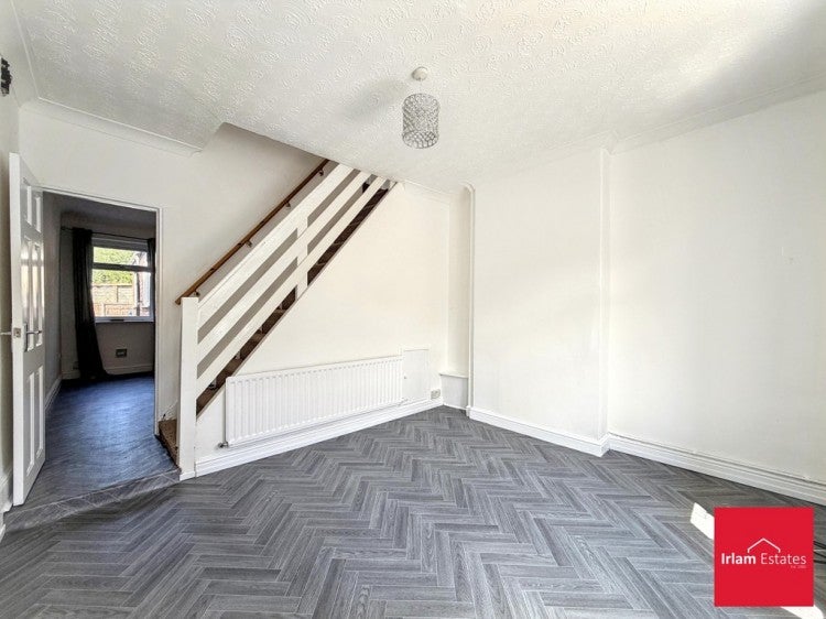 House Moorfield Close in Salford