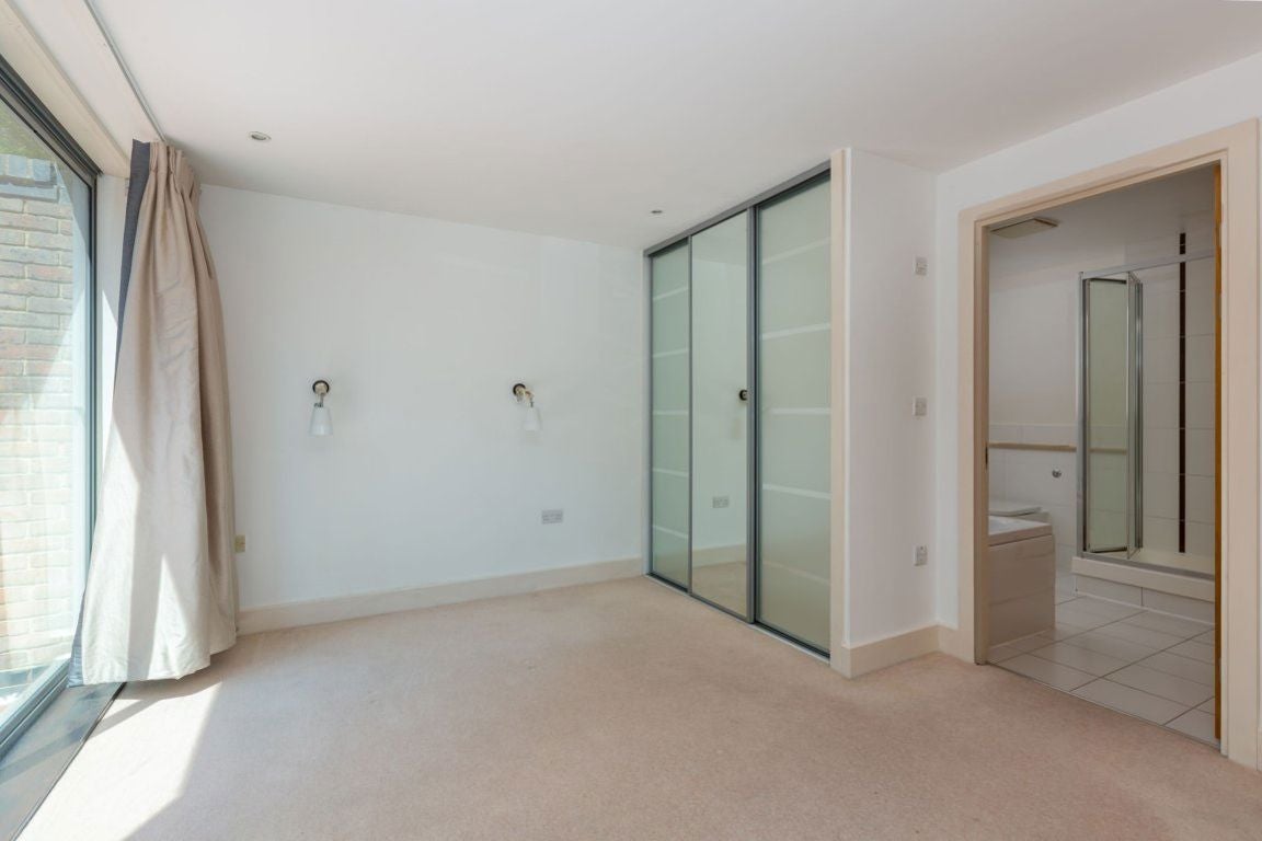 Flat Clarendon Road in Sevenoaks