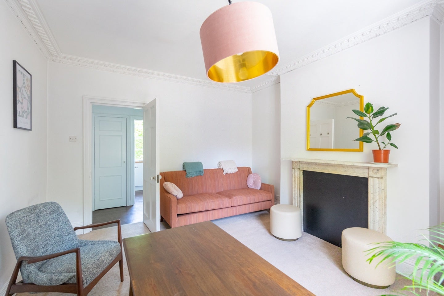 Flat Canonbury Square in Greater London