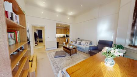 Flat First Avenue in Hove