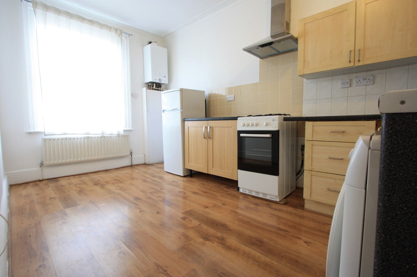 Flat Finchley Road in Greater London