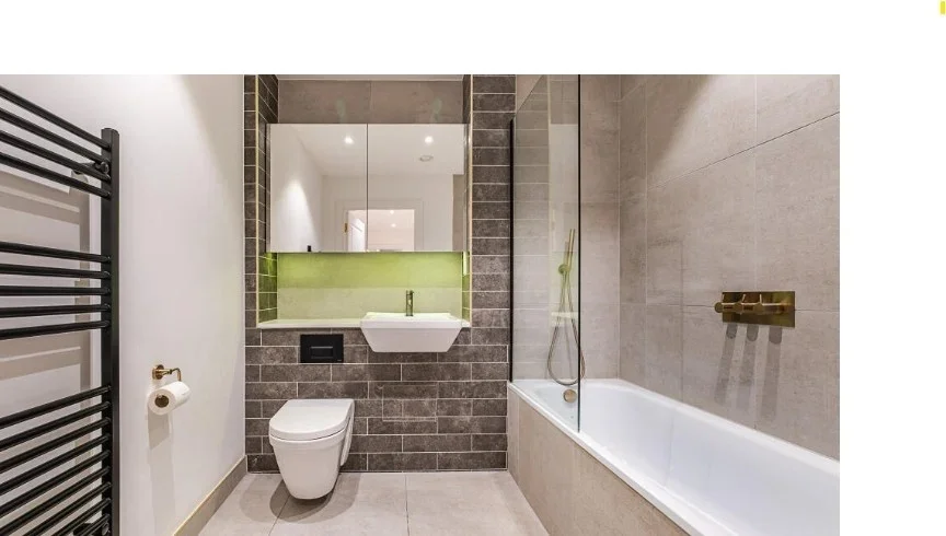 Flat Ravensbury Terrace in Greater London