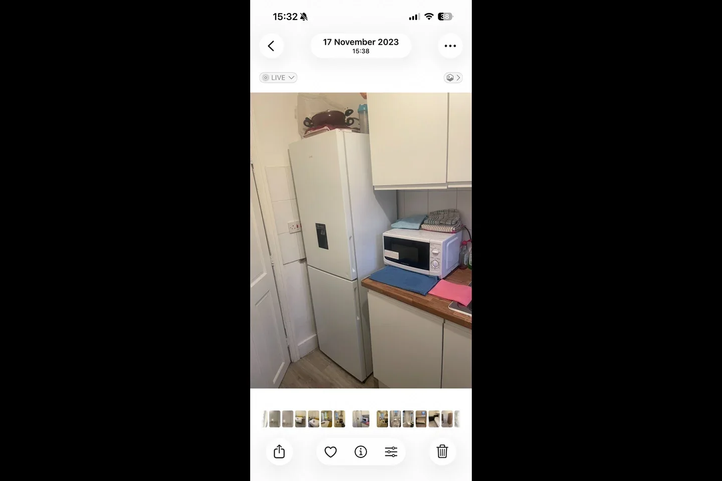 Room Colindale Avenue in Greater London