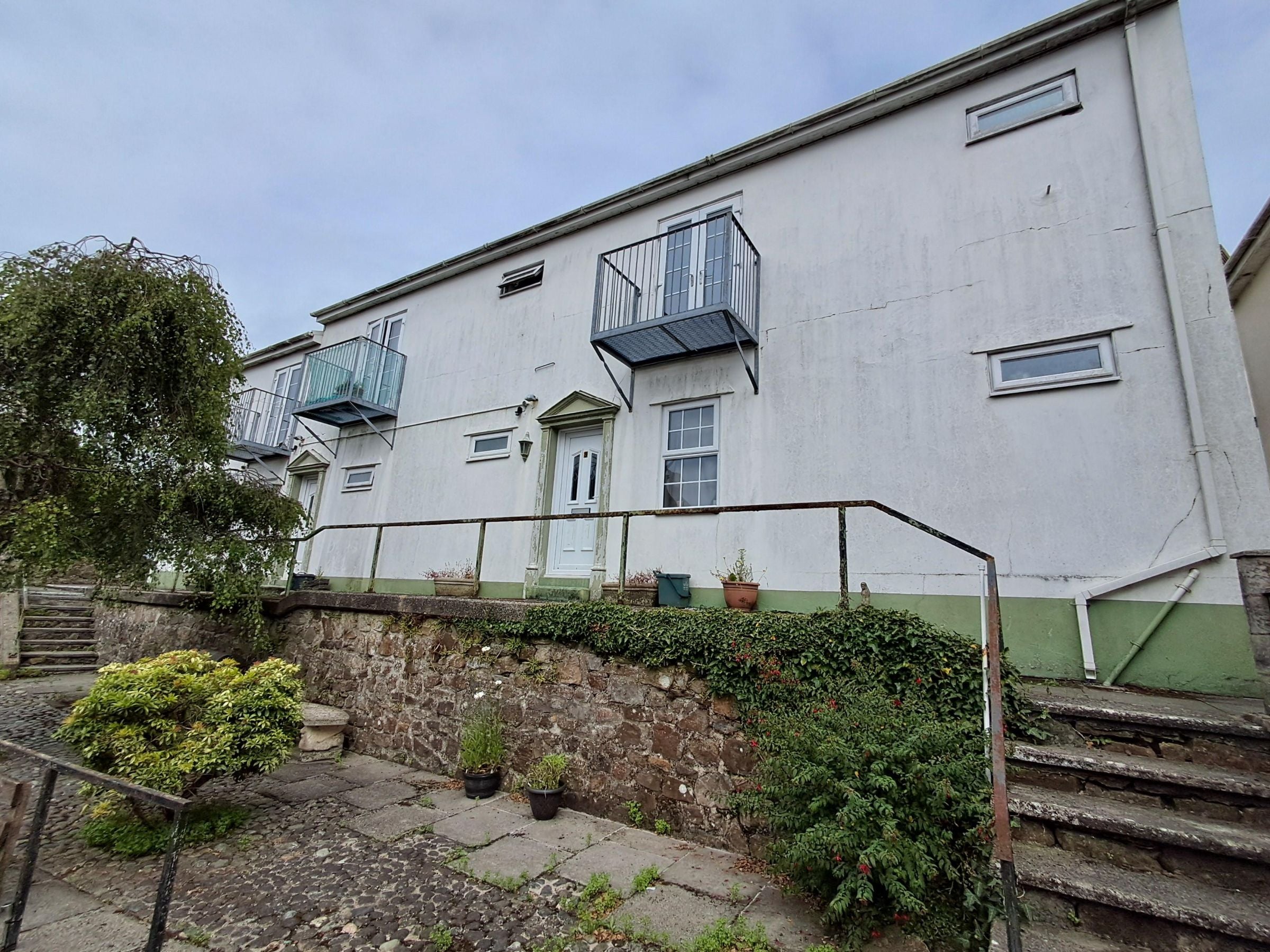 Flat Hayguard Lane in Haverfordwest