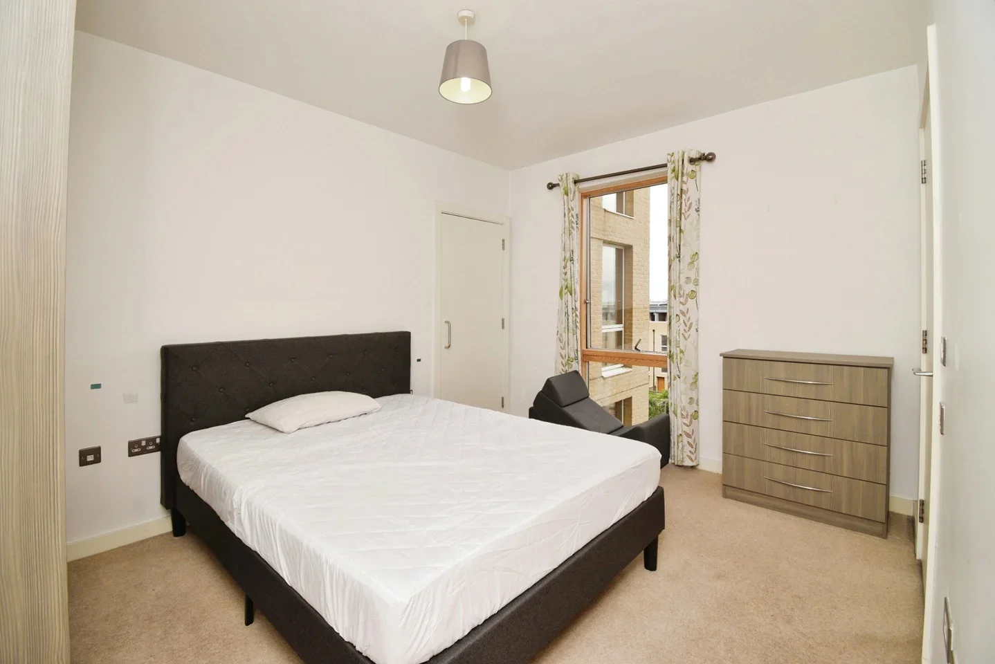 Flat Minnie Baldock Street in Greater London