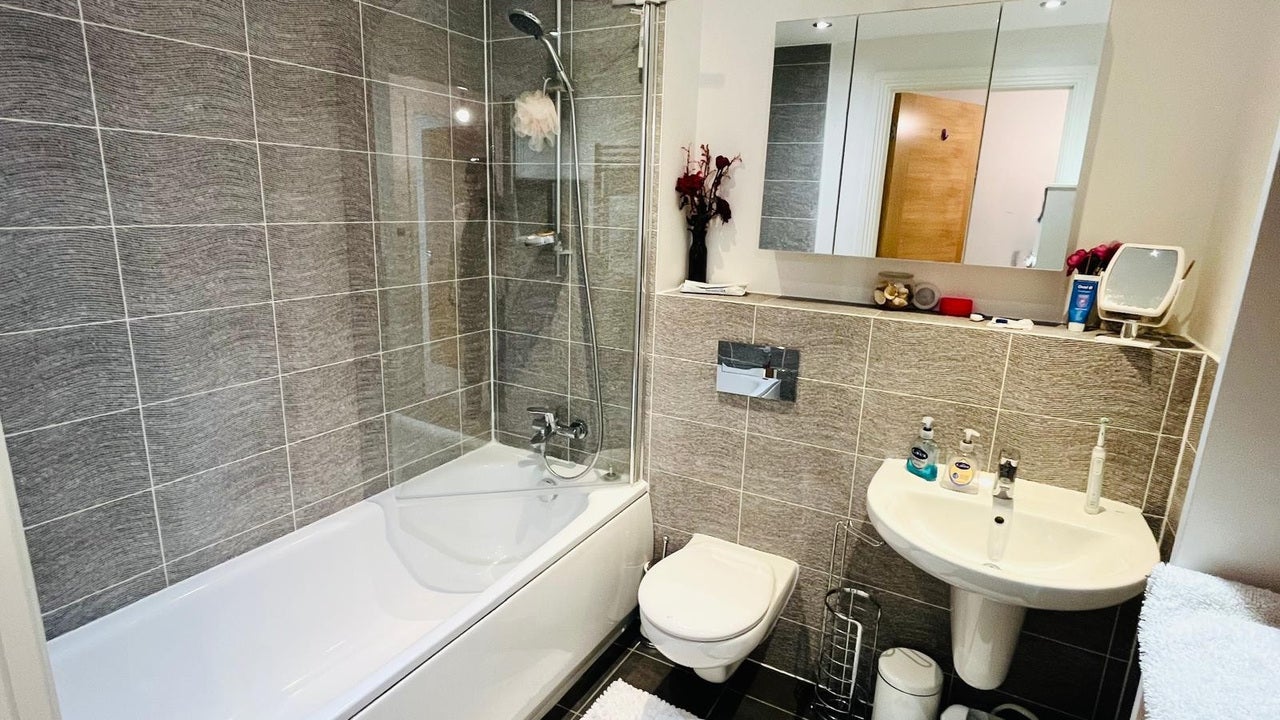 Flat Hinds Court in Darwen