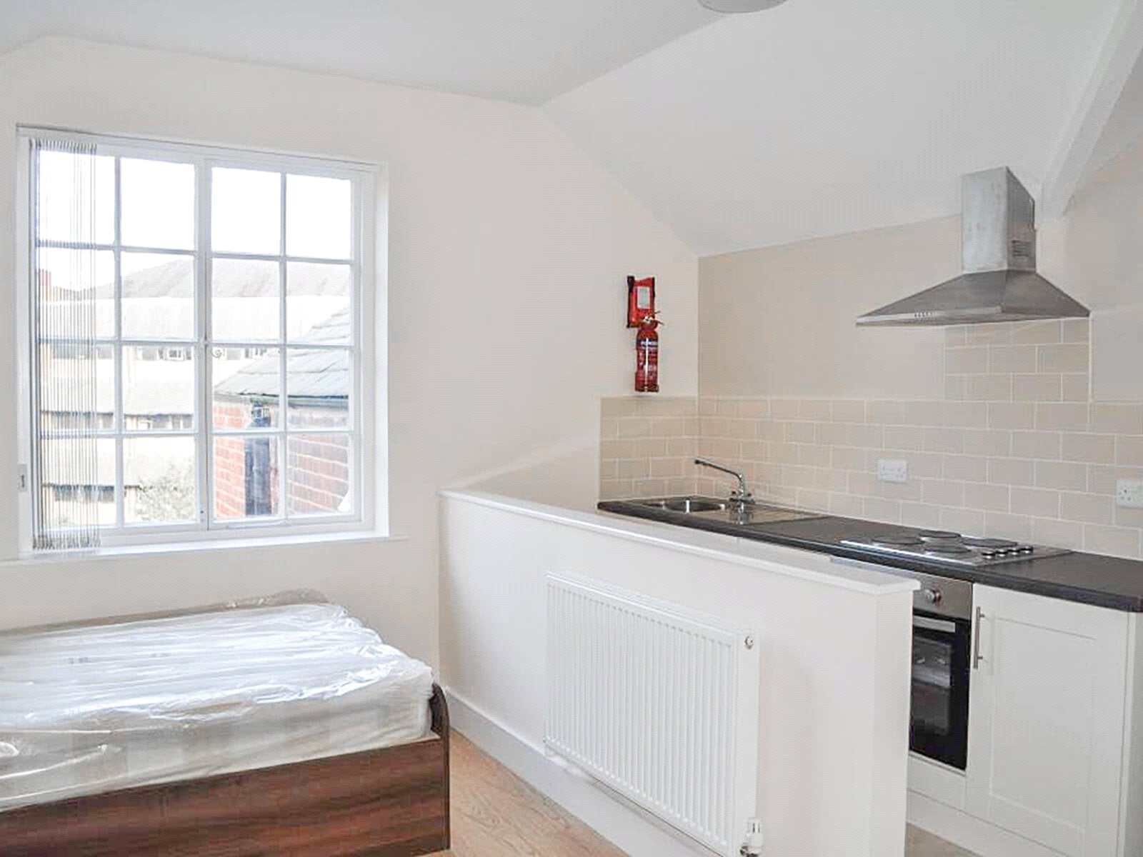 Flat Clarendon Road in Leeds