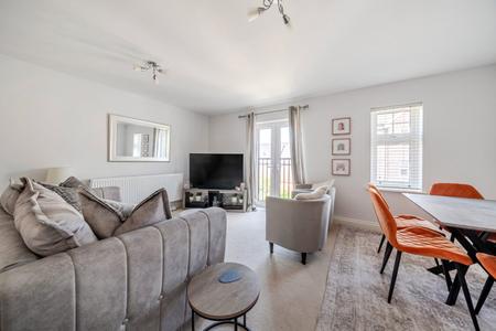 Flat Gomer Road in Surrey Heath