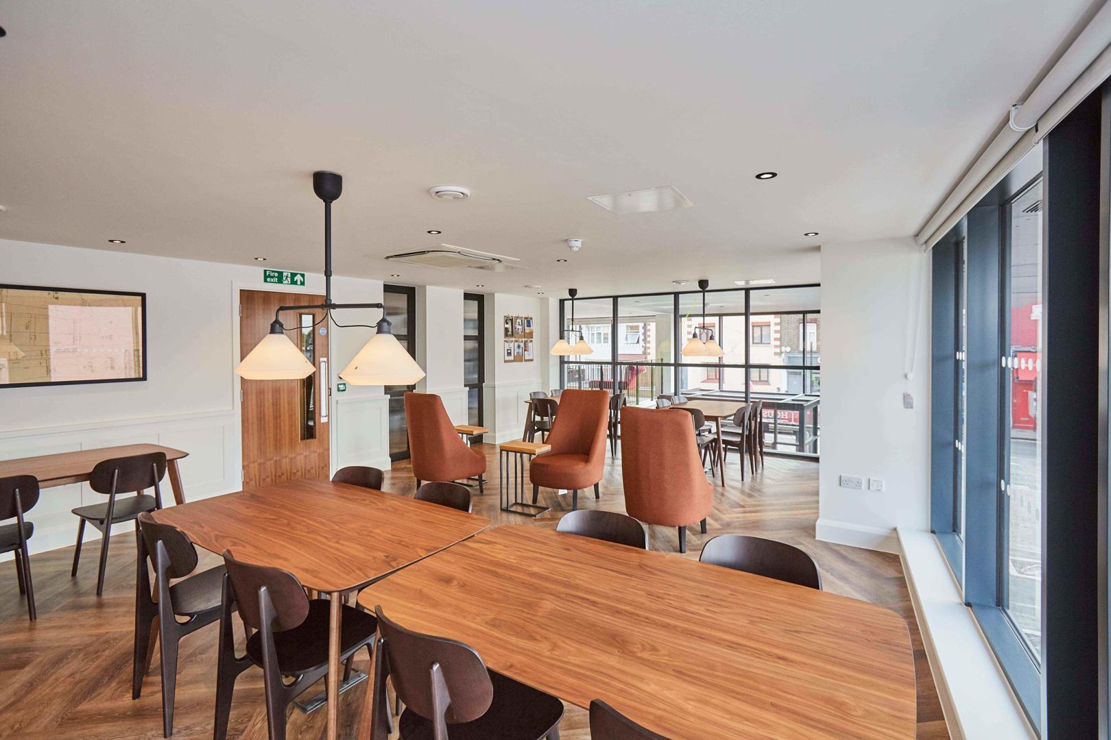 Room Blackhorse Lane in Greater London