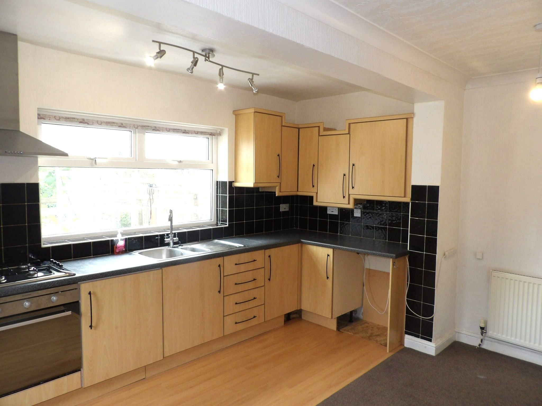 House Crompton Avenue in Doncaster